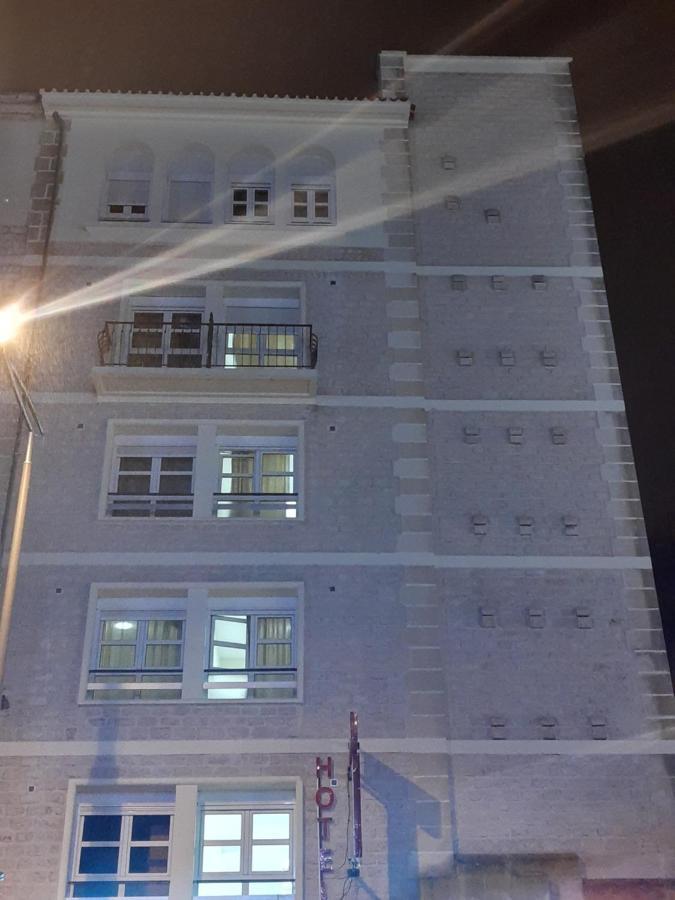Helios Hotel Poitiers Bagian luar foto